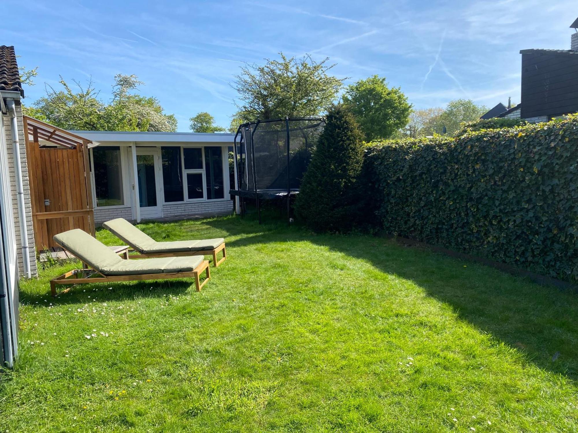 Bungalow Near Beach With Large Private Garden - Not For Companies Ouddorp Exterior photo